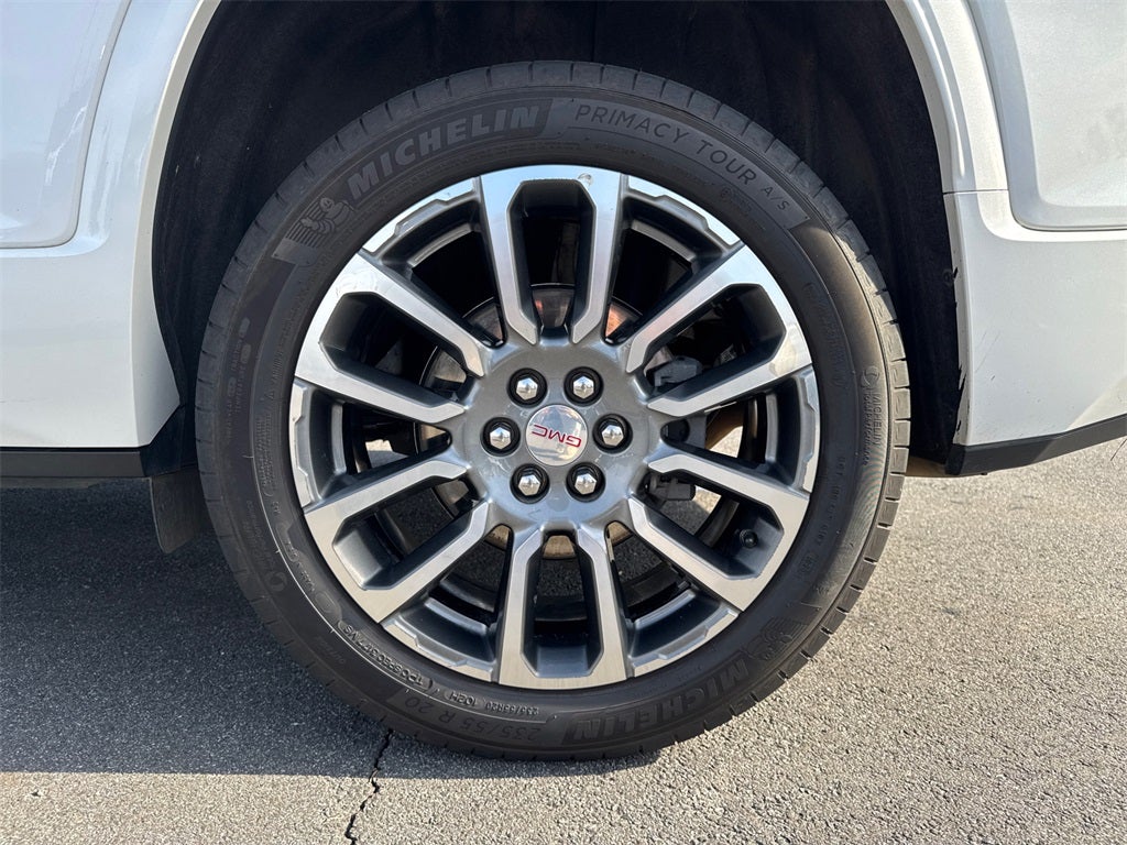 2022 GMC Acadia Denali