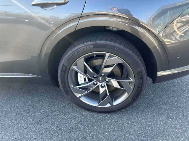 2025 Genesis Electrified GV70 Prestige