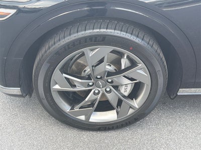 2023 Genesis Electrified GV70 Advanced