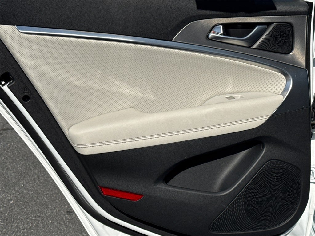 2025 Genesis G70 2.5T Sport Prestige