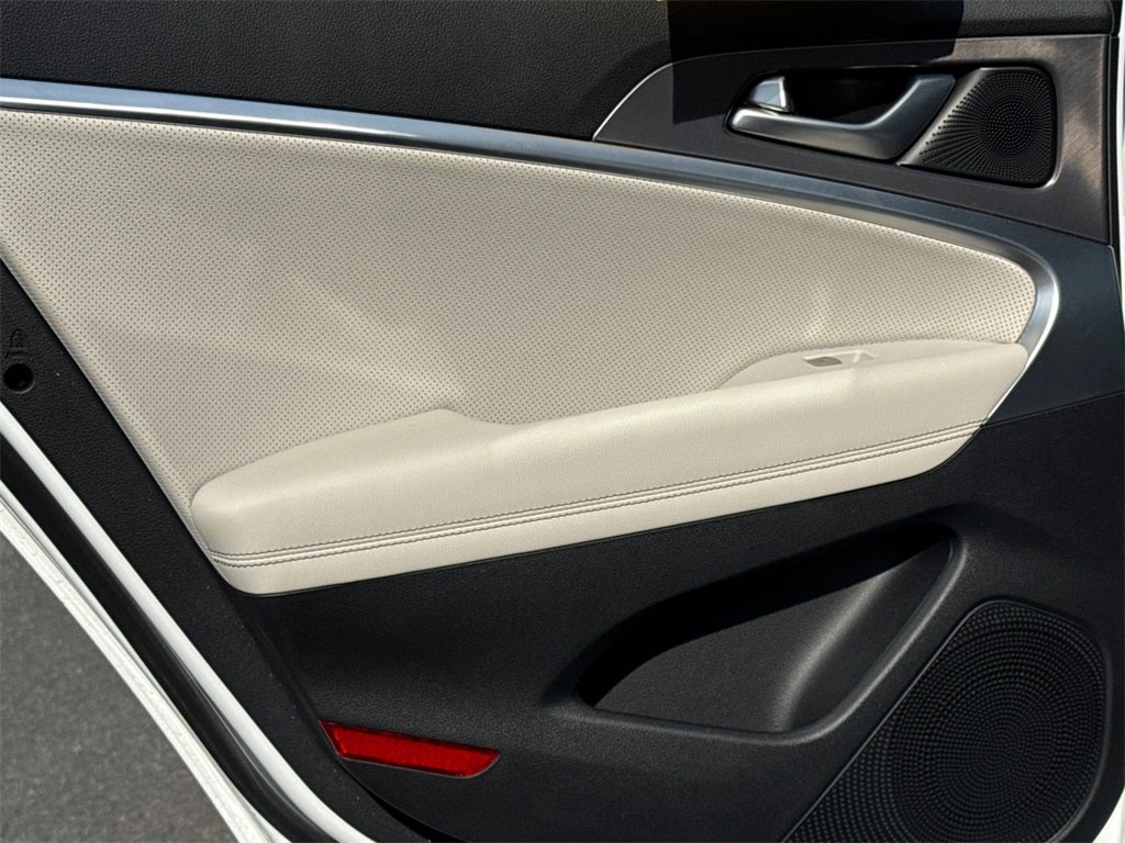 2025 Genesis G70 2.5T Sport Prestige