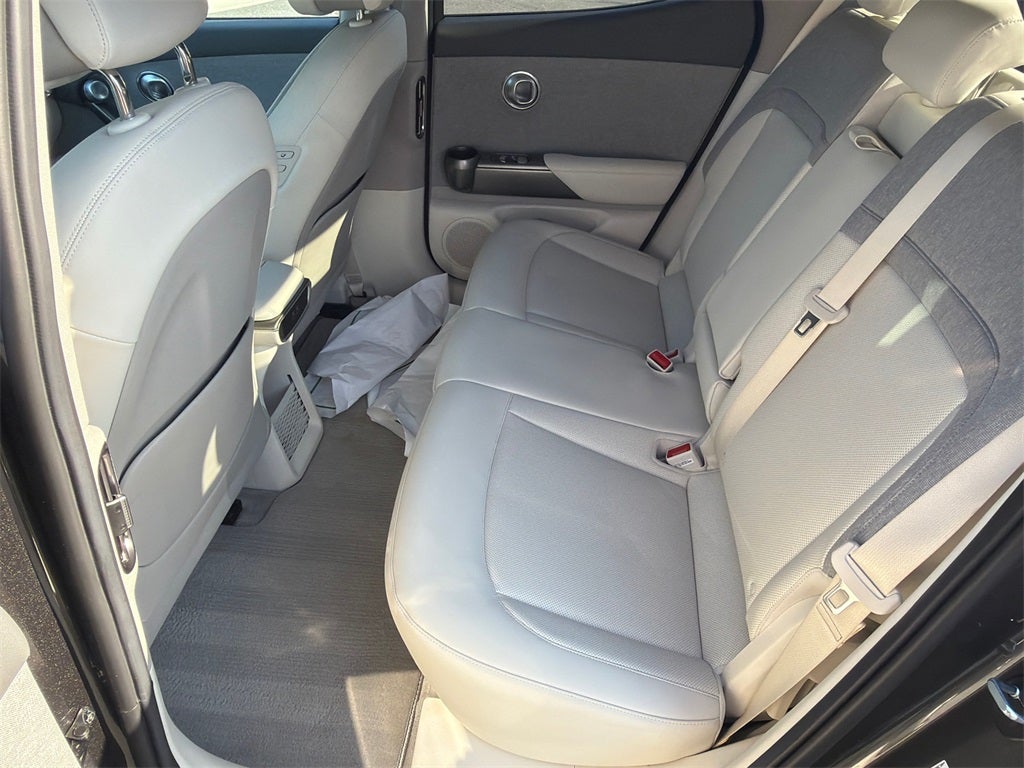 2024 Genesis GV60 Standard