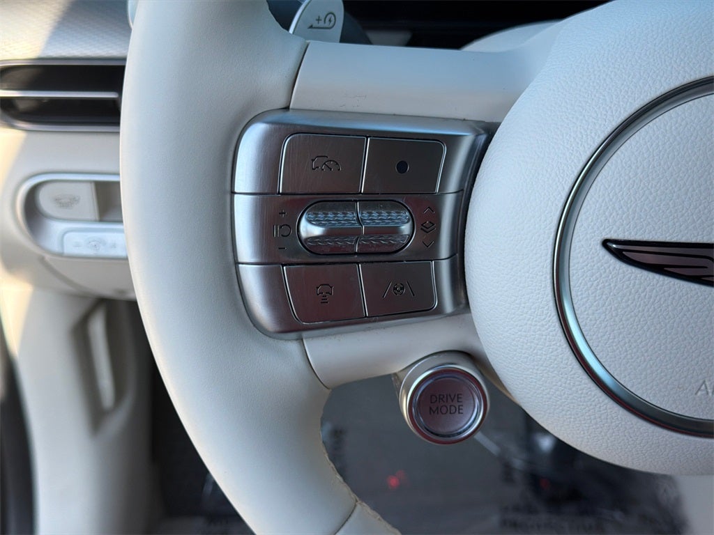 2024 Genesis GV60 Standard