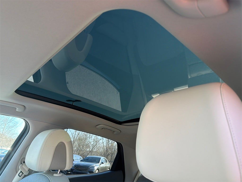 2024 Genesis GV60 Standard