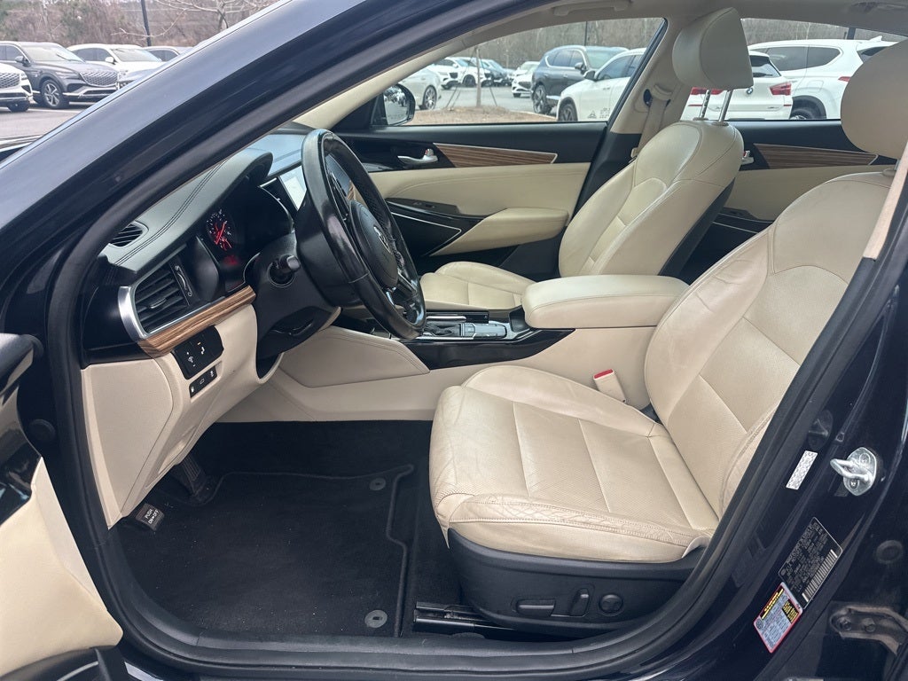 2017 Kia Cadenza Premium