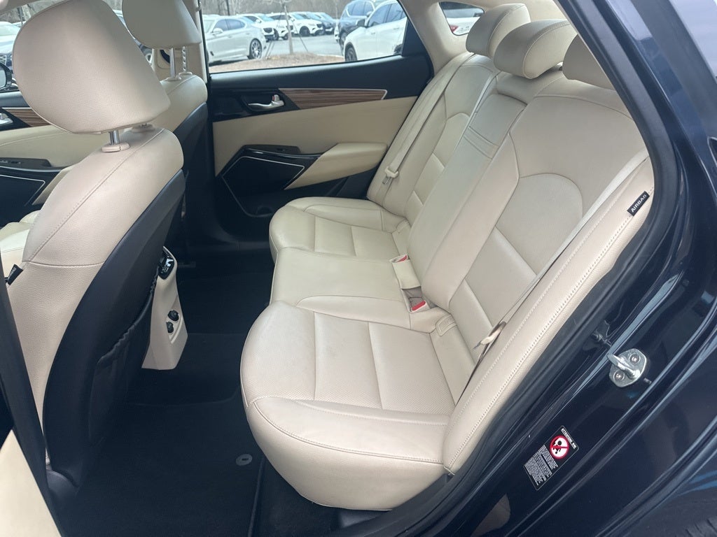 2017 Kia Cadenza Premium