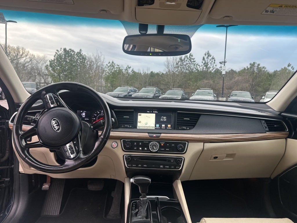 2017 Kia Cadenza Premium