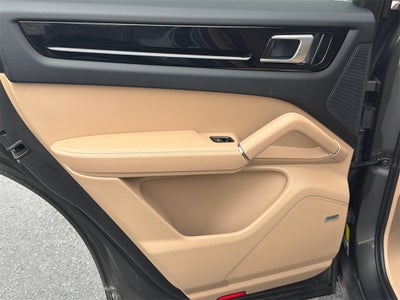 2021 Porsche Cayenne E-Hybrid Base