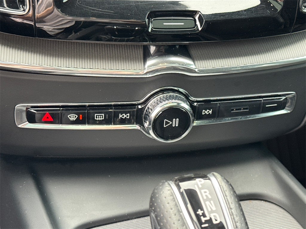 2018 Volvo XC60 T6 R-Design