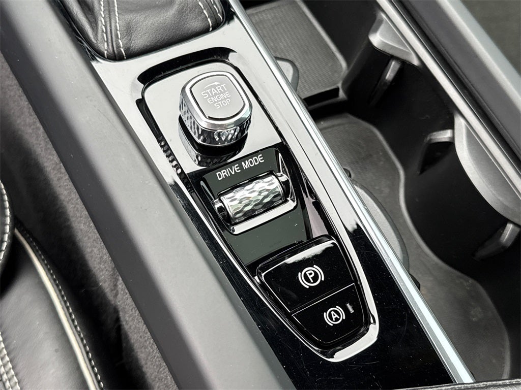 2018 Volvo XC60 T6 R-Design