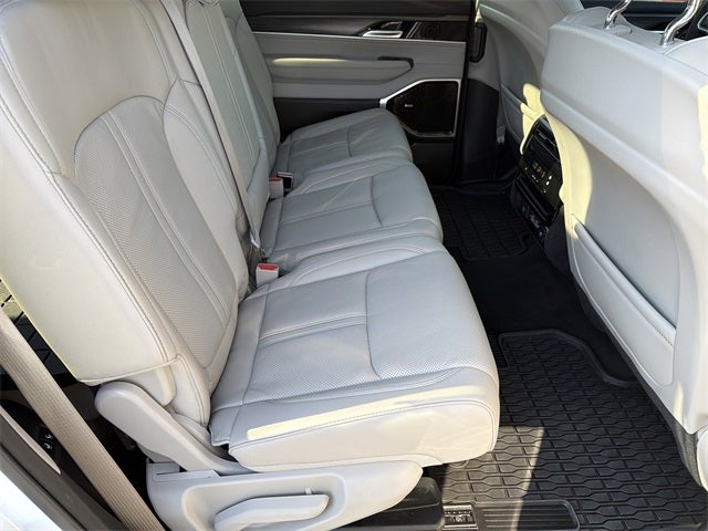 2023 Jeep Wagoneer Series III