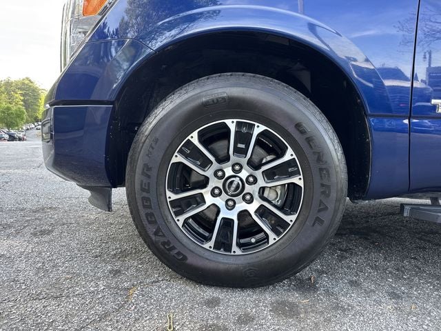 2024 Nissan Titan SV