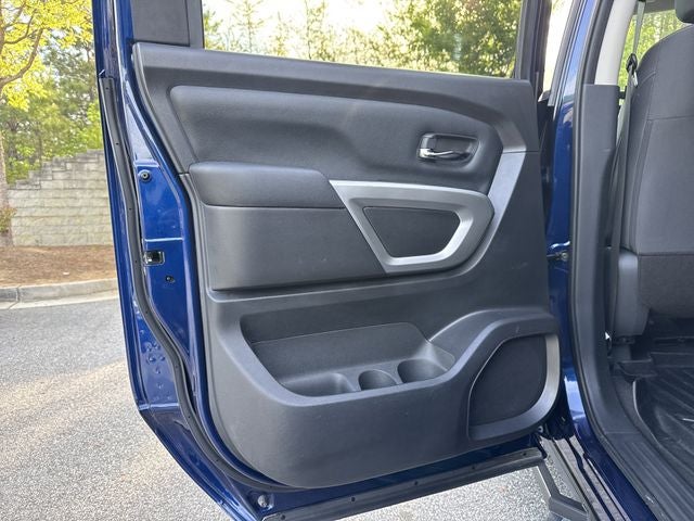 2024 Nissan Titan SV