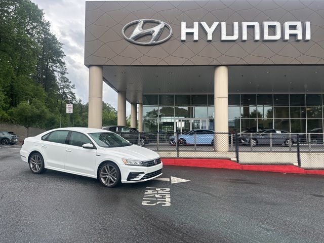 2018 Volkswagen Passat 2.0T R-Line