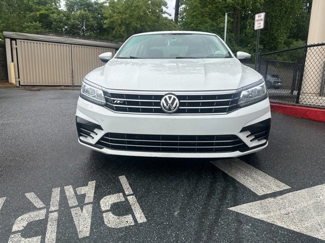 2018 Volkswagen Passat 2.0T R-Line