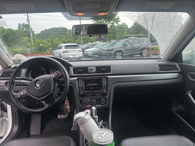 2018 Volkswagen Passat 2.0T R-Line