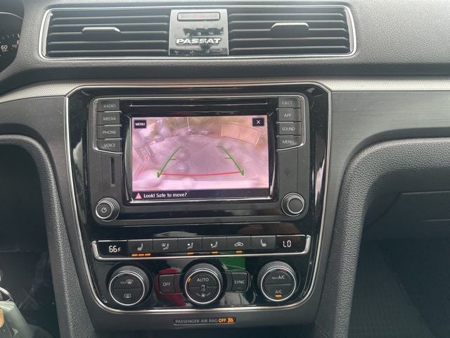 2018 Volkswagen Passat 2.0T R-Line