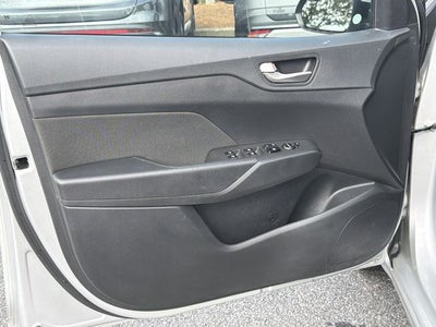 2022 Hyundai ACCENT SE