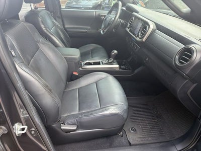 2022 Toyota Tacoma Limited V6
