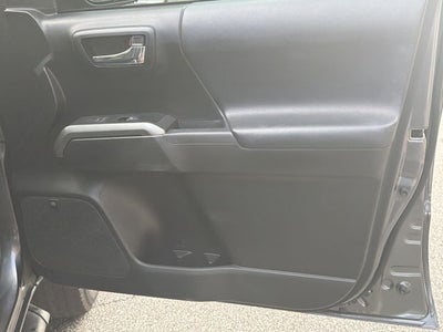 2022 Toyota Tacoma Limited V6