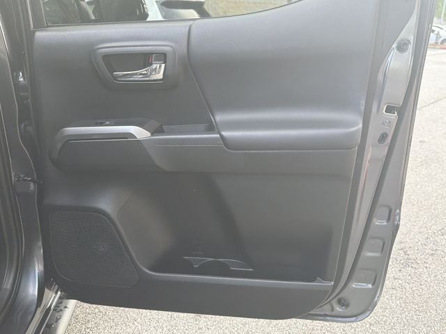 2022 Toyota Tacoma Limited V6