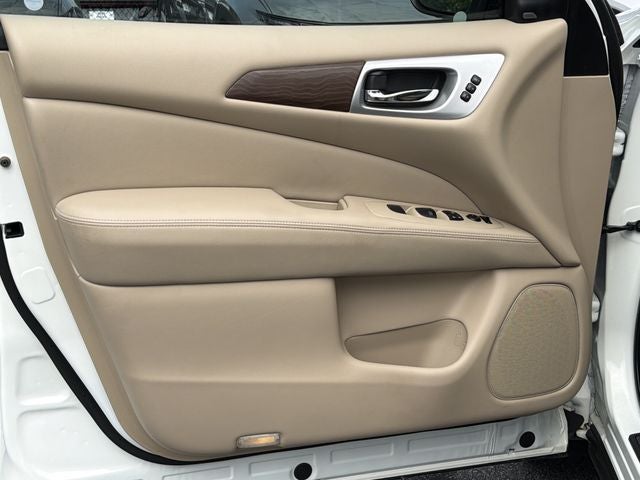 2020 Nissan Pathfinder Platinum