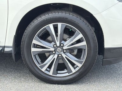 2020 Nissan Pathfinder Platinum