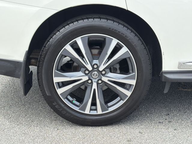 2020 Nissan Pathfinder Platinum