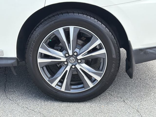 2020 Nissan Pathfinder Platinum