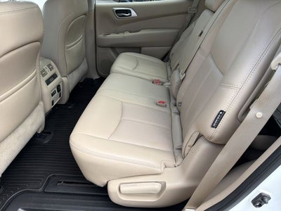2020 Nissan Pathfinder Platinum
