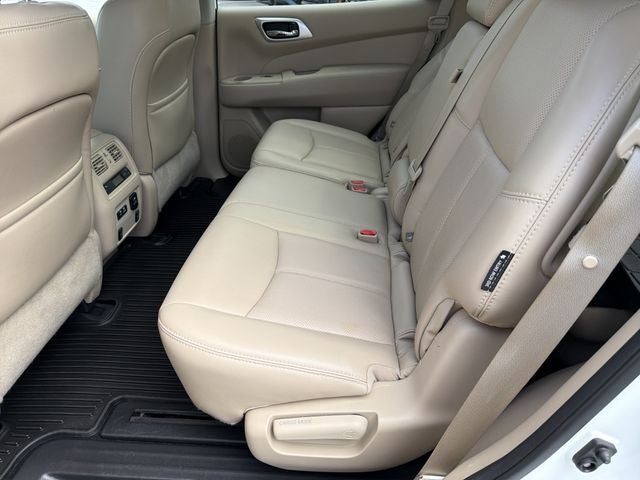 2020 Nissan Pathfinder Platinum