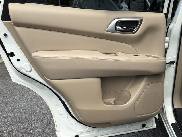 2020 Nissan Pathfinder Platinum