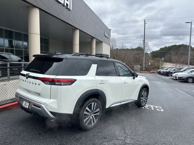 2022 Nissan Pathfinder Platinum