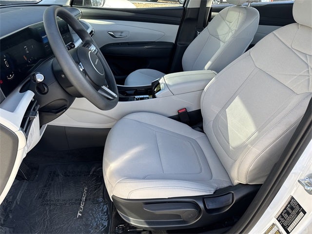 2025 Hyundai TUCSON SE