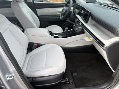 2026 Hyundai TUCSON SE FWD