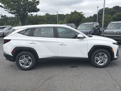 2026 Hyundai TUCSON SE FWD