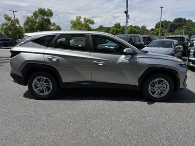 2026 Hyundai TUCSON SE FWD