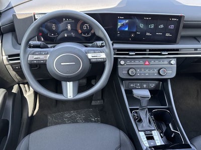 2026 Hyundai TUCSON SE FWD