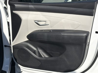 2025 Hyundai TUCSON SE