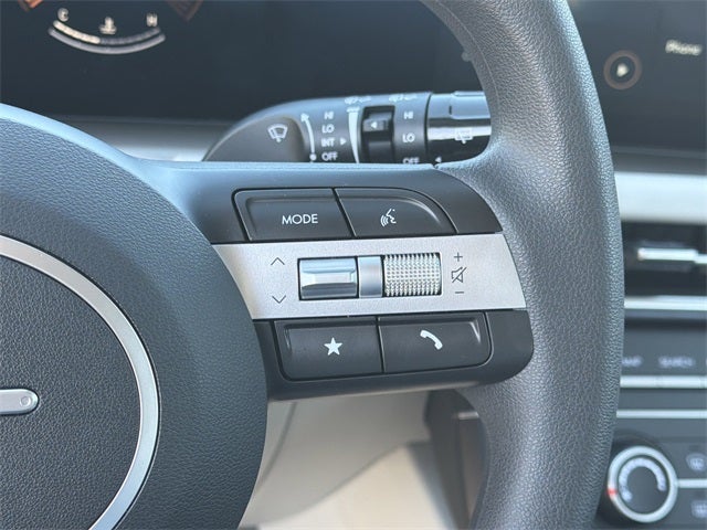 2025 Hyundai TUCSON SE