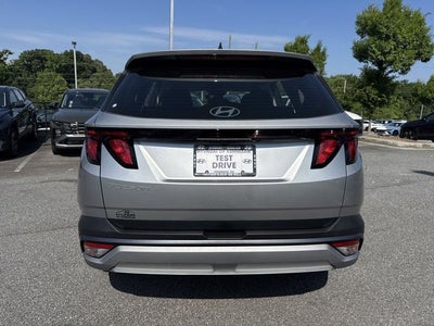 2026 Hyundai TUCSON SE FWD