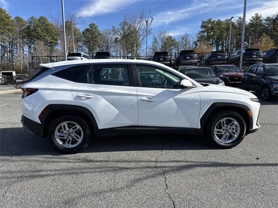 2025 Hyundai TUCSON SE