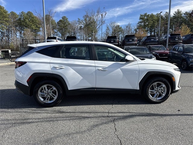 2025 Hyundai TUCSON SE