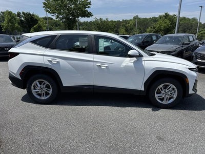 2026 Hyundai TUCSON SE FWD