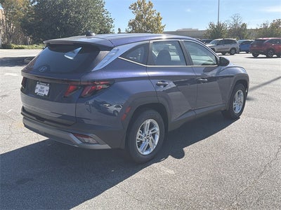 2026 Hyundai TUCSON SE FWD