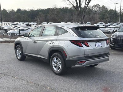 2026 Hyundai TUCSON SE FWD
