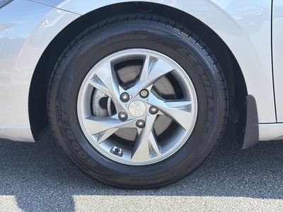2022 Hyundai ELANTRA SE