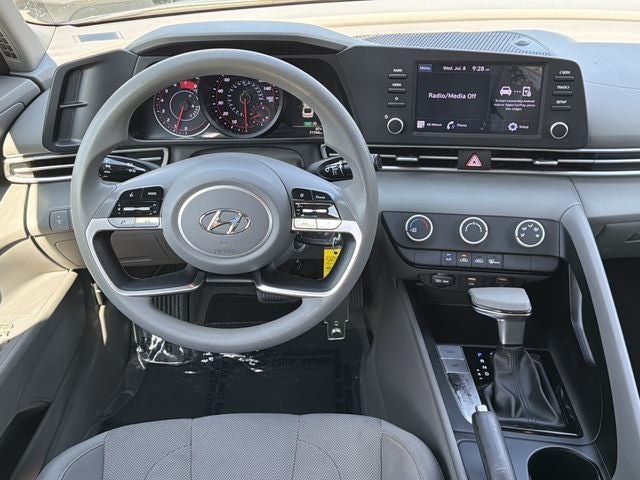 2022 Hyundai ELANTRA SE