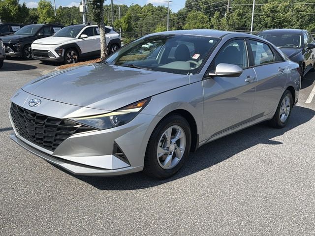 2022 Hyundai ELANTRA SE
