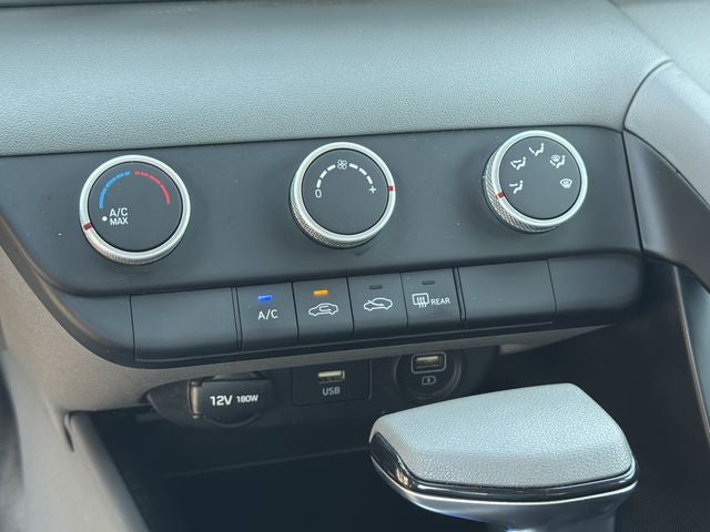 2022 Hyundai ELANTRA SE